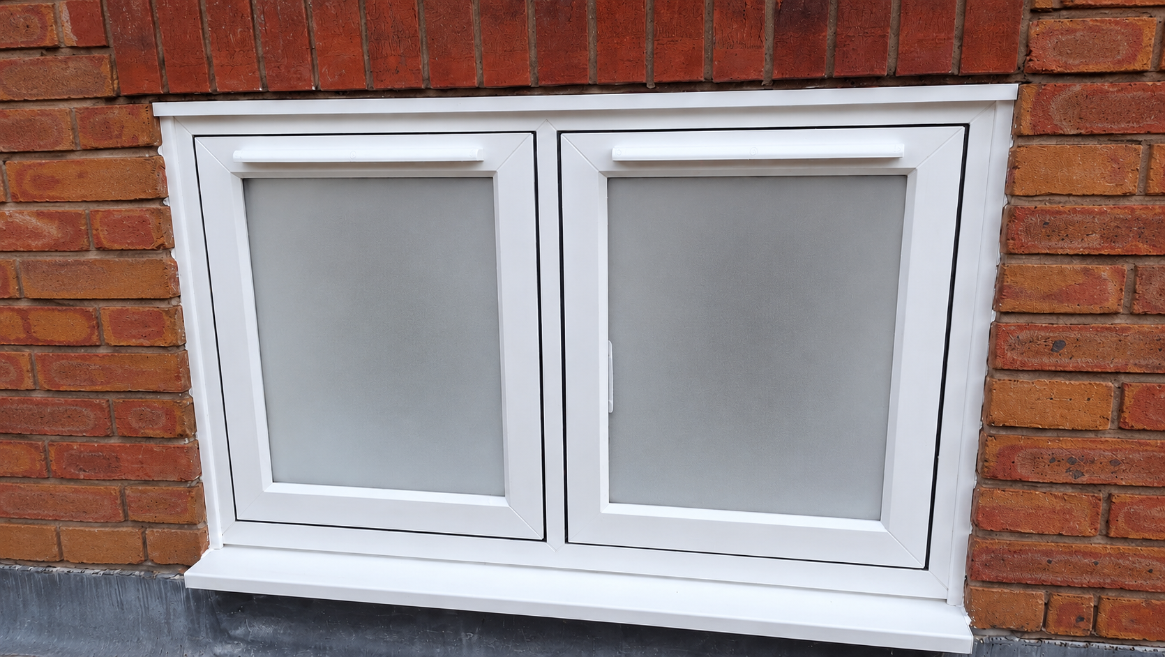 Flush fit replacement windows